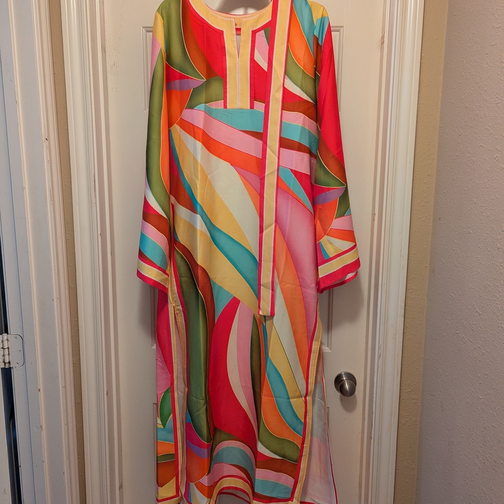Colorful Geometric Patterned Maxi Dress - Picture 2 of 3